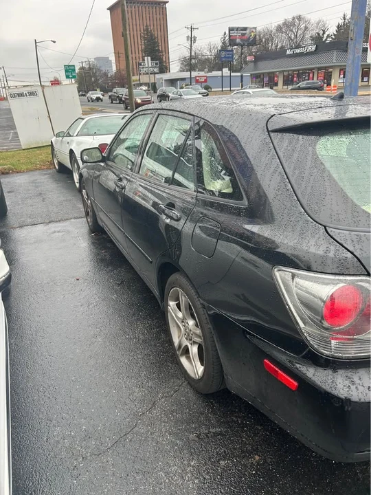 2002 Lexus IS 1st Gen - Image 3 of 6