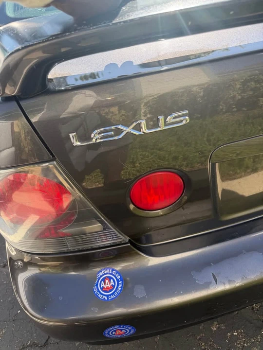 2002 Lexus IS 1st Gen - Image 9 of 10