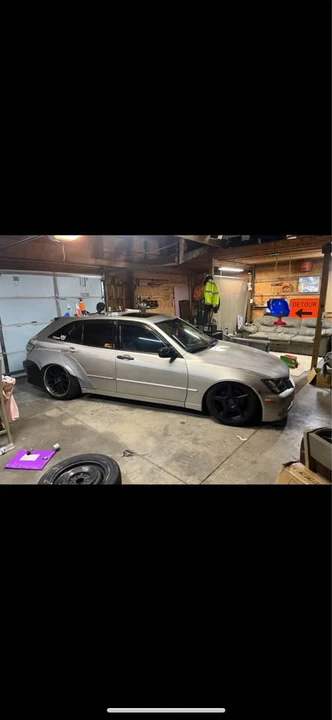 2002 Lexus IS 1st Gen - Image 5 of 15