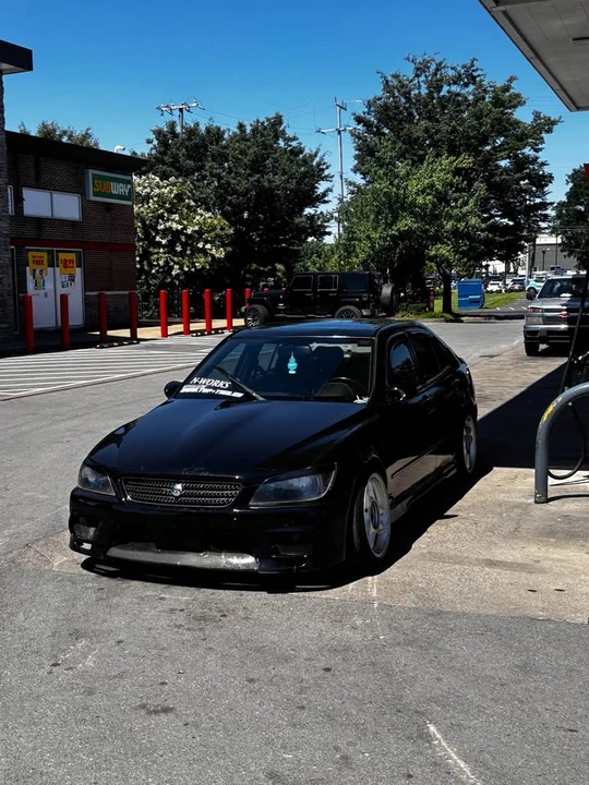 2002 Lexus IS 1st Gen - Image 6 of 8