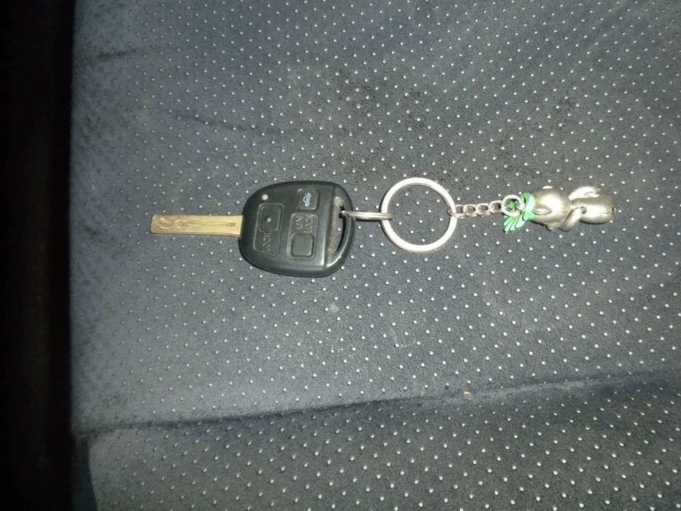 2002 Lexus IS 1st Gen - Image 12 of 20