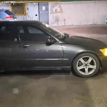 2002 Lexus IS