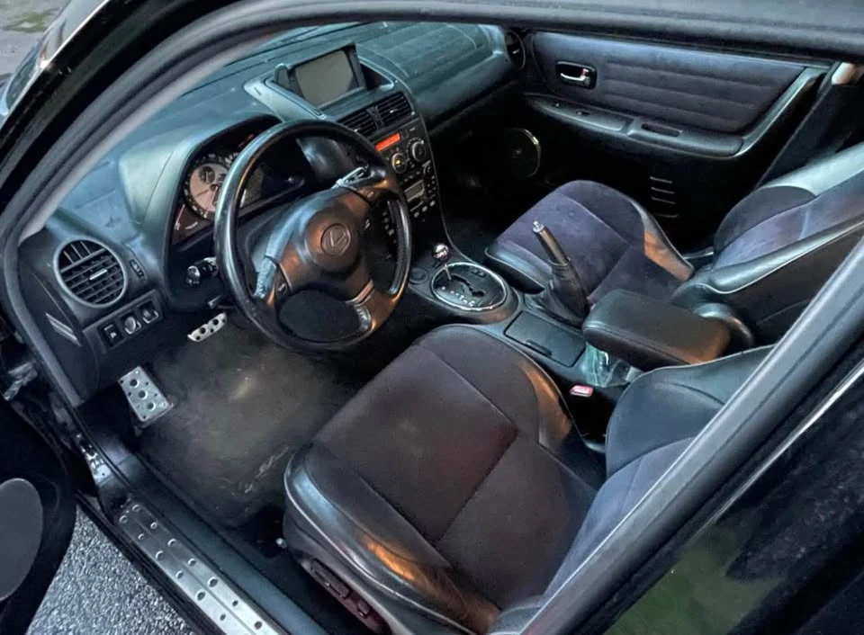 2002 Lexus IS 1st Gen - Image 4 of 8
