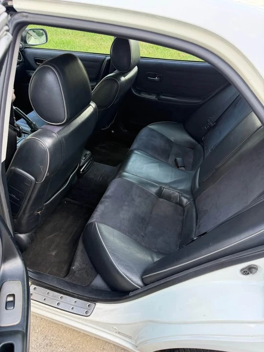 2002 Lexus IS 1st Gen - Image 4 of 6