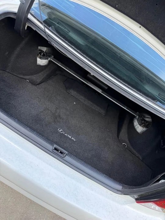 2002 Lexus IS 1st Gen - Image 5 of 6