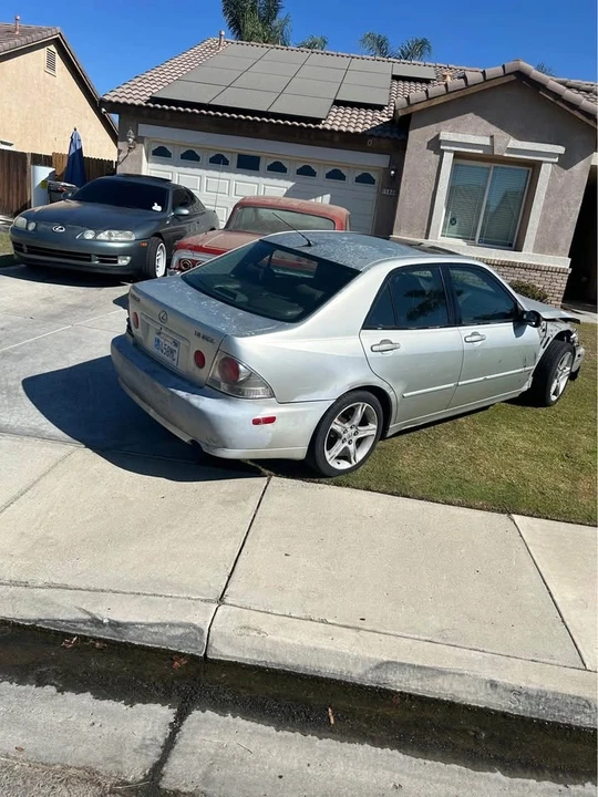 2002 Lexus IS 1st Gen - Image 3 of 6