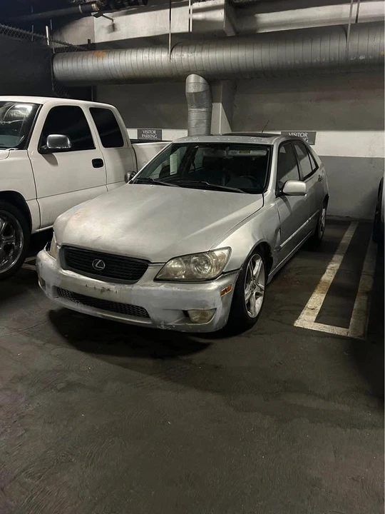 2002 Lexus IS 1st Gen - Image 4 of 6