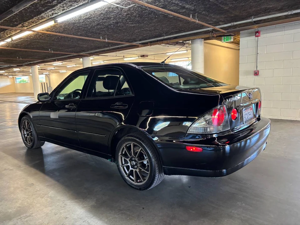 2002 Lexus IS 1st Gen - Image 3 of 13