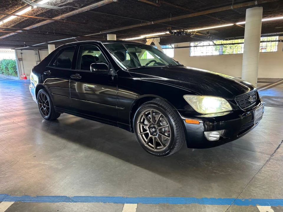 2002 Lexus IS 1st Gen - Image 7 of 13