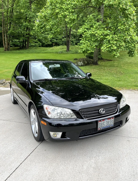 2002 Lexus IS 1st Gen - Image 30 of 31