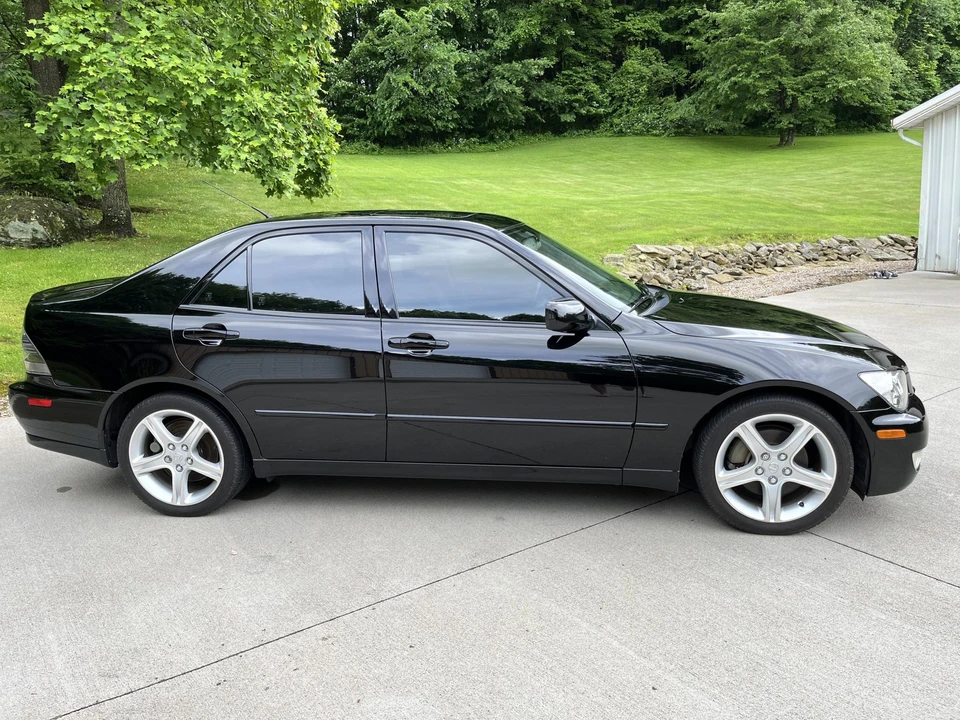 2002 Lexus IS 1st Gen - Image 20 of 31