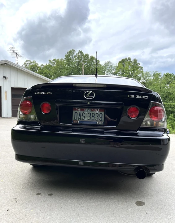 2002 Lexus IS 1st Gen - Image 14 of 31