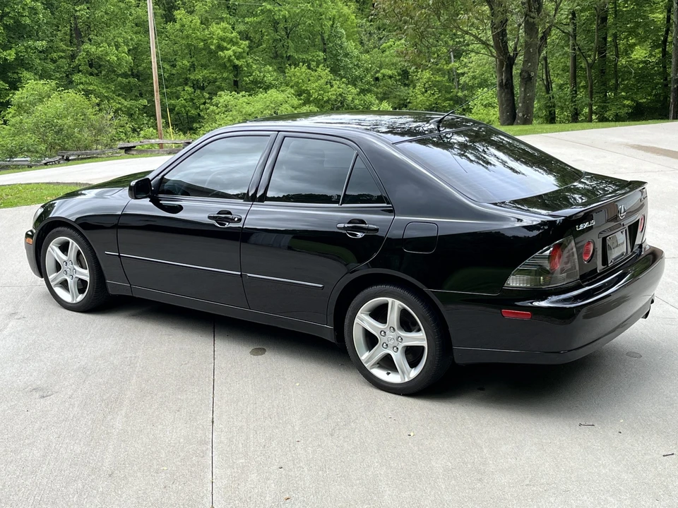2002 Lexus IS 1st Gen - Image 7 of 31
