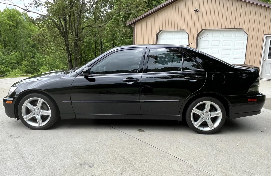 2002 Lexus IS 1st Gen - Image 6 of 31