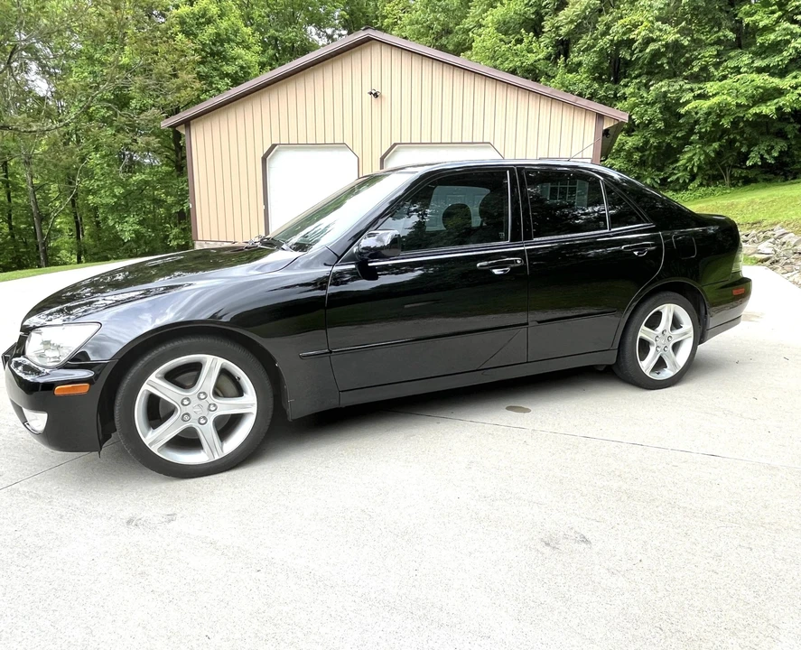 2002 Lexus IS 1st Gen - Image 4 of 31