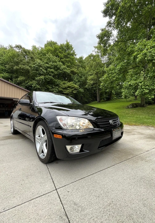 2002 Lexus IS 1st Gen - Image 29 of 31