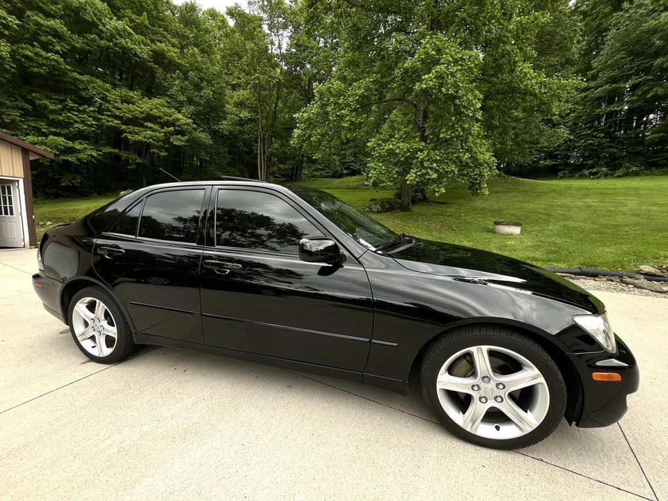 2002 Lexus IS 1st Gen - Image 22 of 31