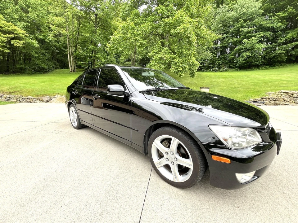 2002 Lexus IS 1st Gen - Image 26 of 31