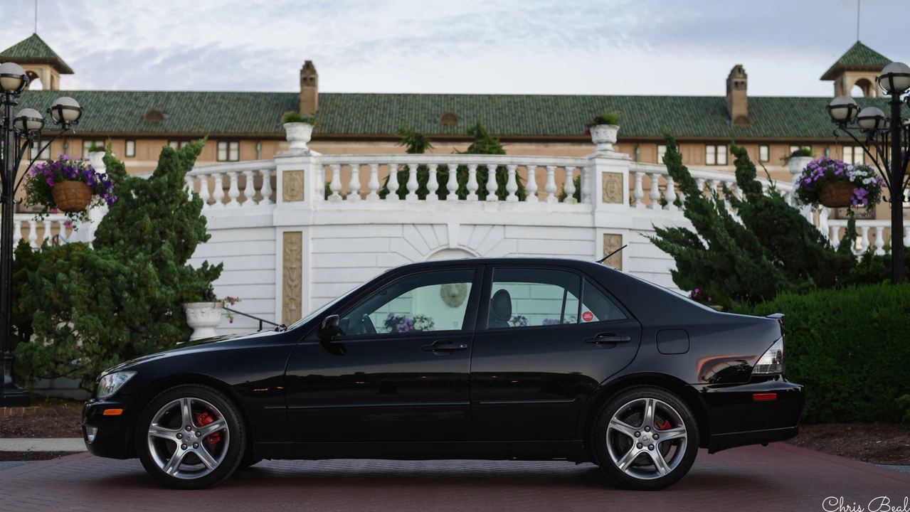 2002 Lexus IS 1st Gen - Image 13 of 31