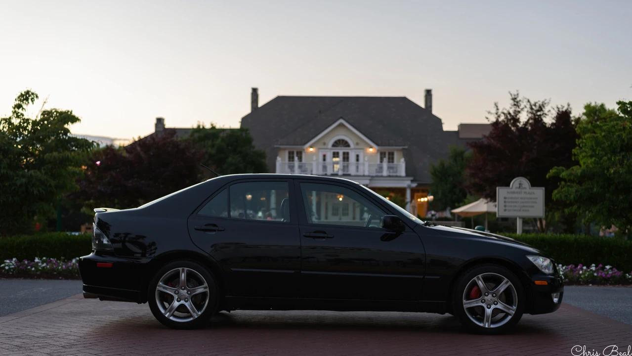 2002 Lexus IS 1st Gen - Image 10 of 31