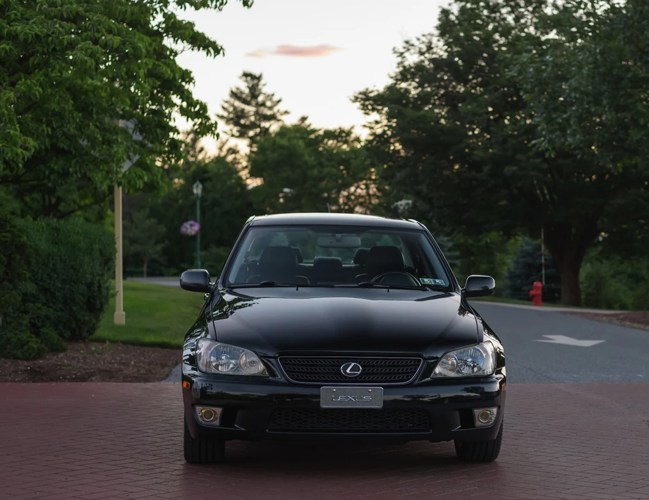 2002 Lexus IS 1st Gen - Image 7 of 31