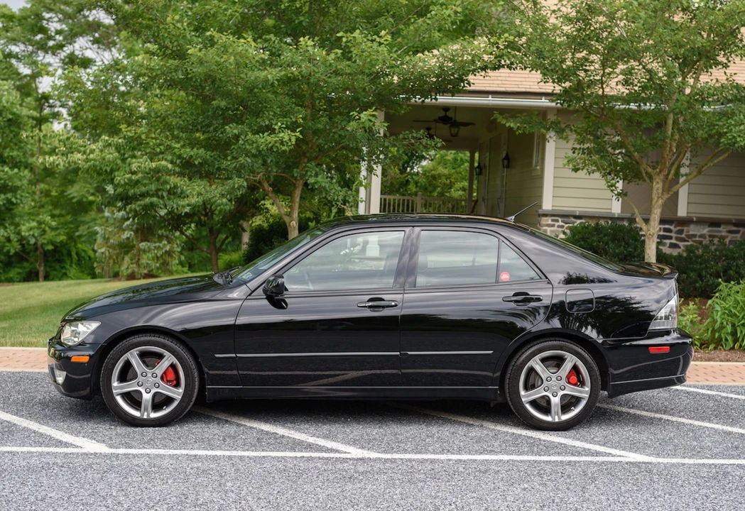 2002 Lexus IS 1st Gen - Image 12 of 31