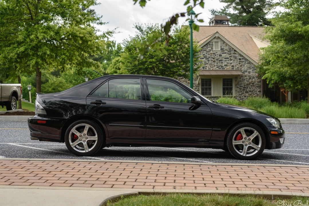 2002 Lexus IS 1st Gen - Image 9 of 31
