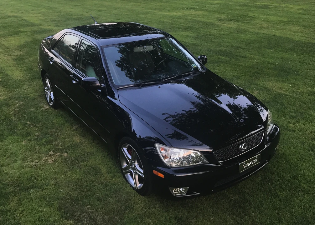 2002 Lexus IS 1st Gen - Image 19 of 31