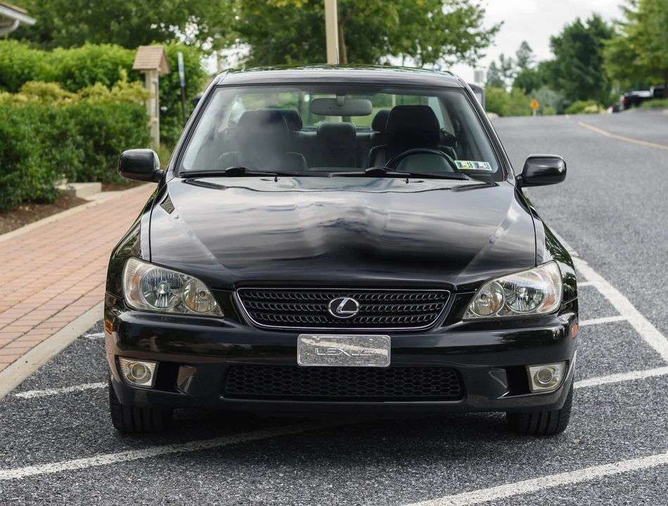 2002 Lexus IS 1st Gen - Image 6 of 31