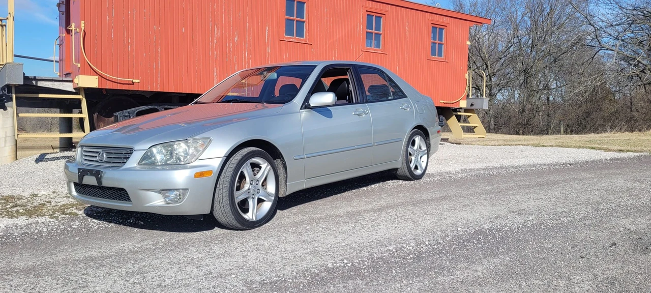 2002 Lexus IS 1st Gen - Image 2 of 31