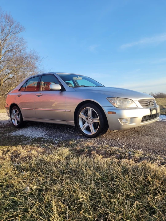 2002 Lexus IS 1st Gen - Image 14 of 31
