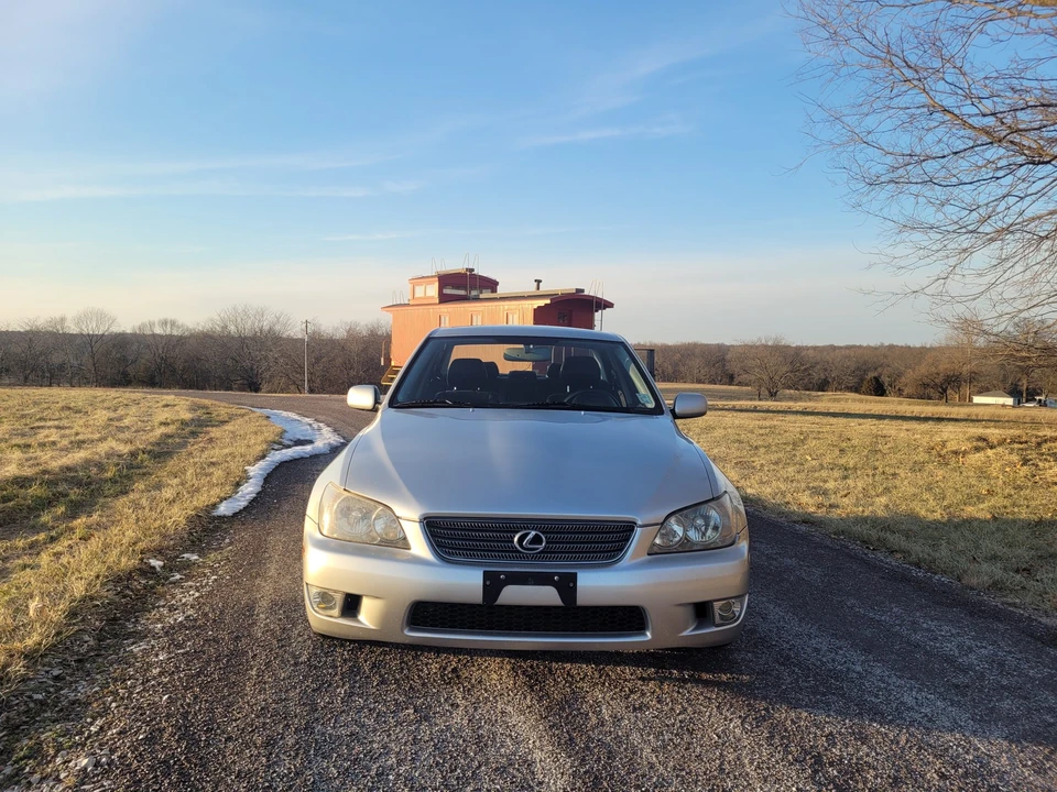 2002 Lexus IS 1st Gen - Image 9 of 31