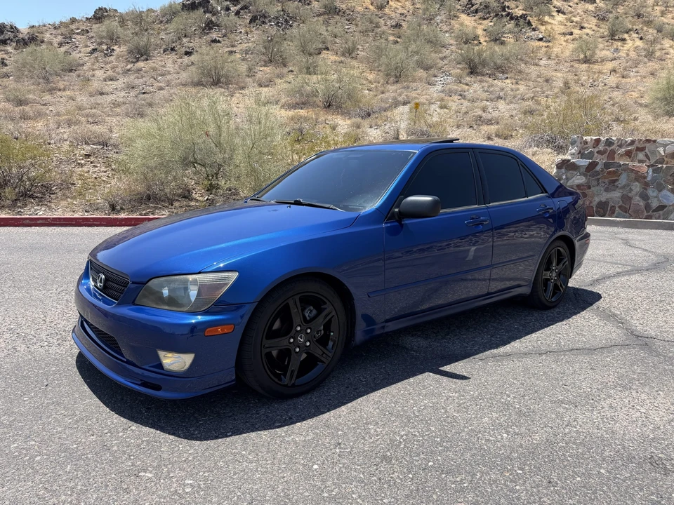 2002 Lexus IS 1st Gen - Image 2 of 31