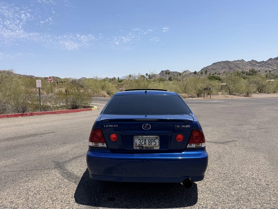 2002 Lexus IS 1st Gen - Image 21 of 31