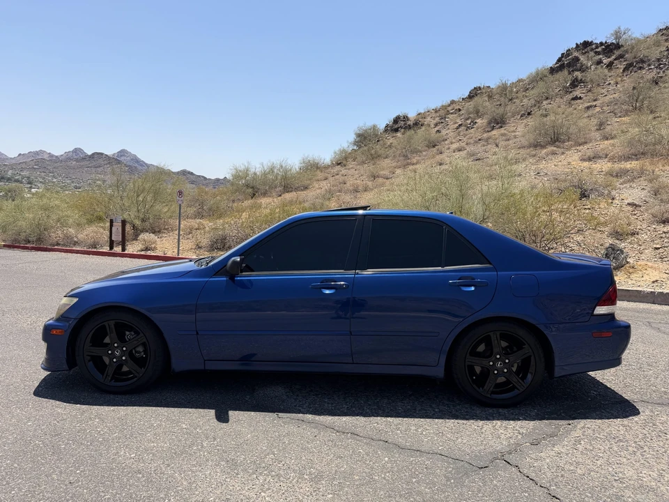 2002 Lexus IS 1st Gen - Image 26 of 31