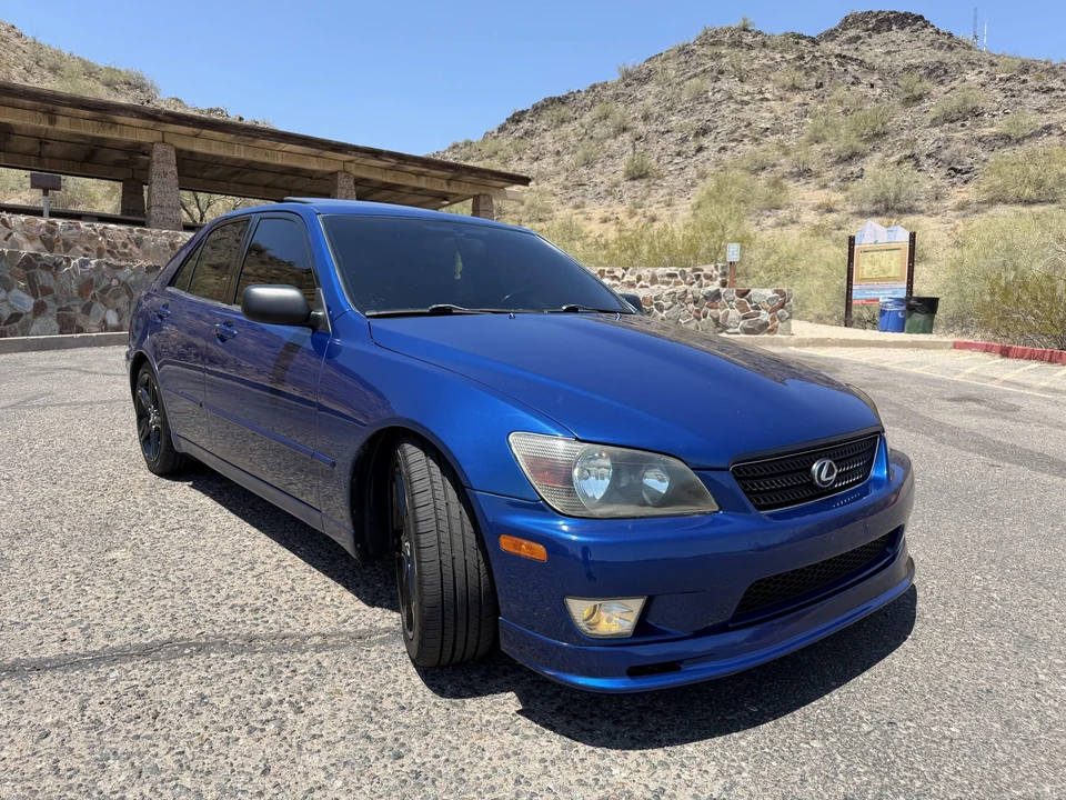 2002 Lexus IS 1st Gen - Image 14 of 31