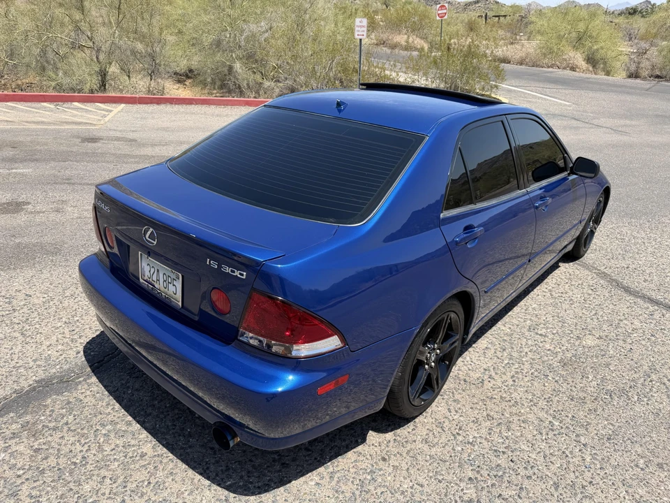 2002 Lexus IS 1st Gen - Image 17 of 31