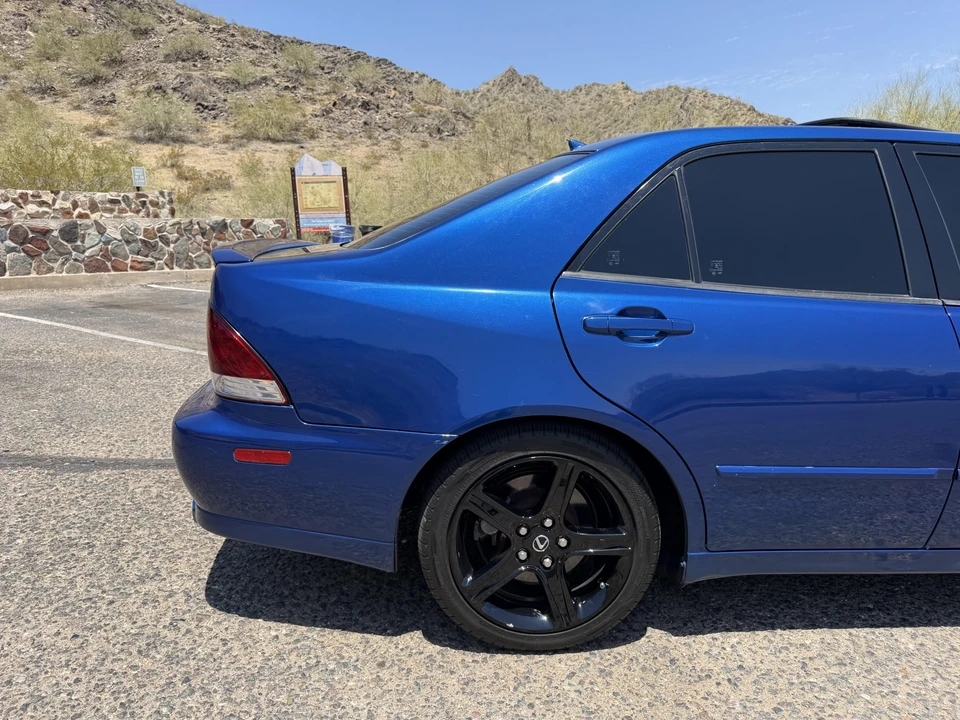 2002 Lexus IS 1st Gen - Image 30 of 31