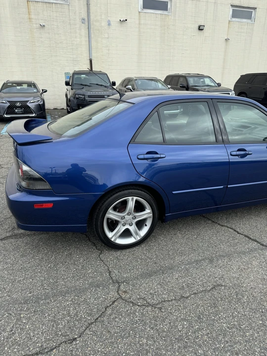 2002 Lexus IS 1st Gen - Image 22 of 31