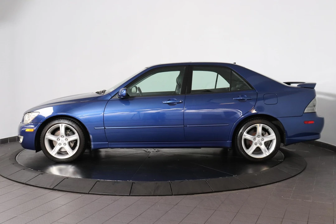 2002 Lexus IS 1st Gen - Image 2 of 31