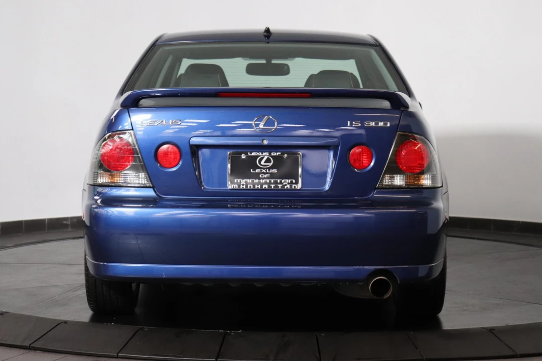 2002 Lexus IS 1st Gen - Image 4 of 31