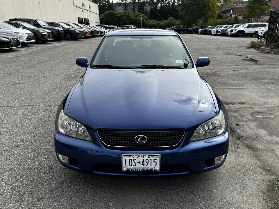 2002 Lexus IS 1st Gen - Image 16 of 31
