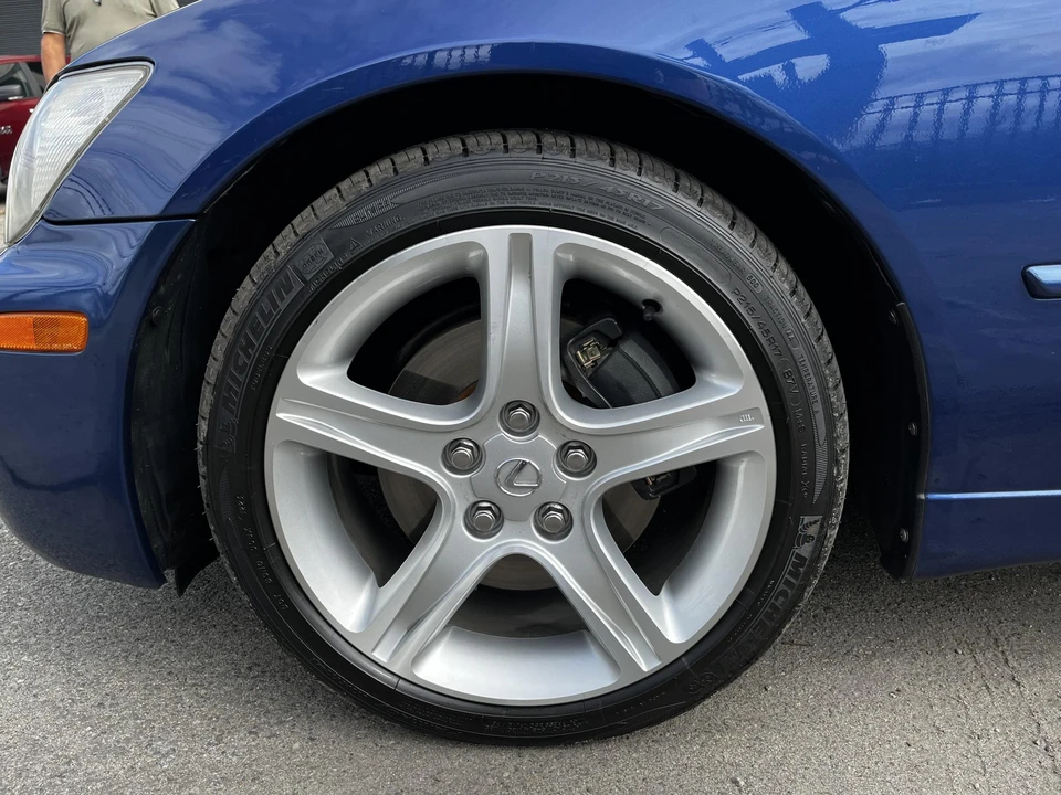 2002 Lexus IS 1st Gen - Image 27 of 31