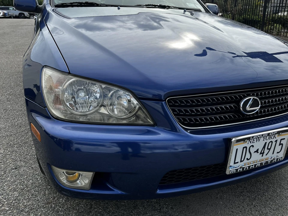 2002 Lexus IS 1st Gen - Image 25 of 31