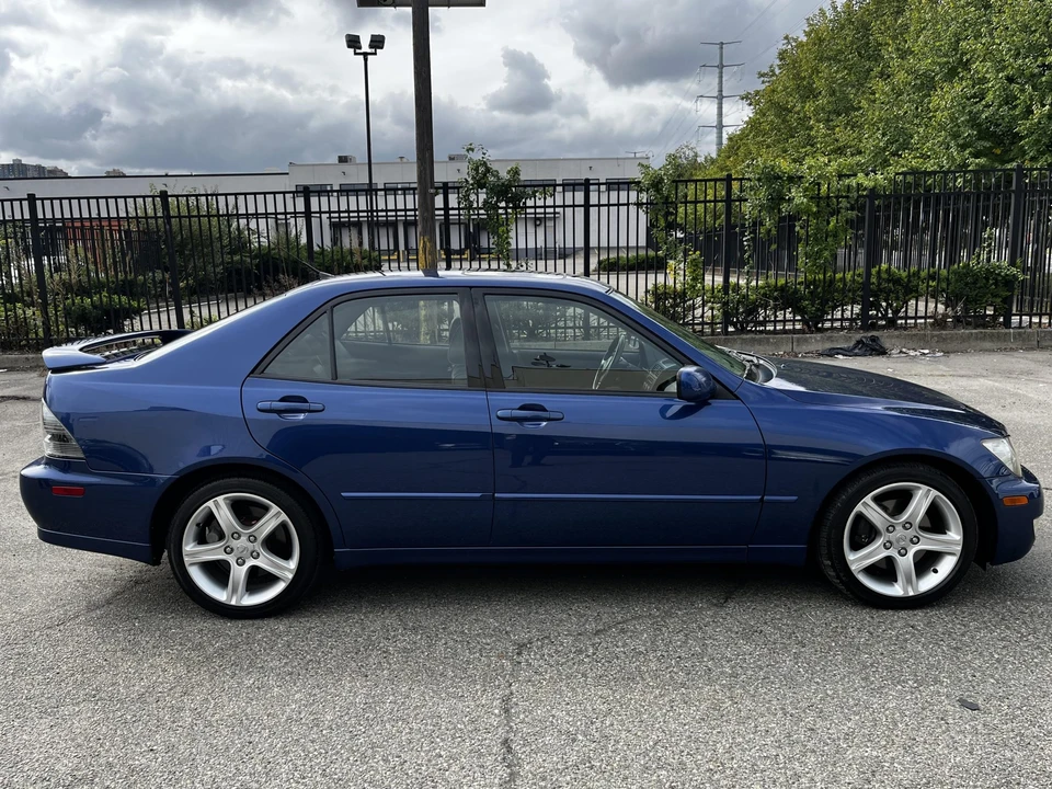 2002 Lexus IS 1st Gen - Image 14 of 31