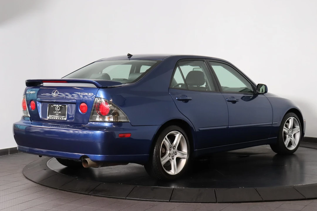2002 Lexus IS 1st Gen - Image 5 of 31