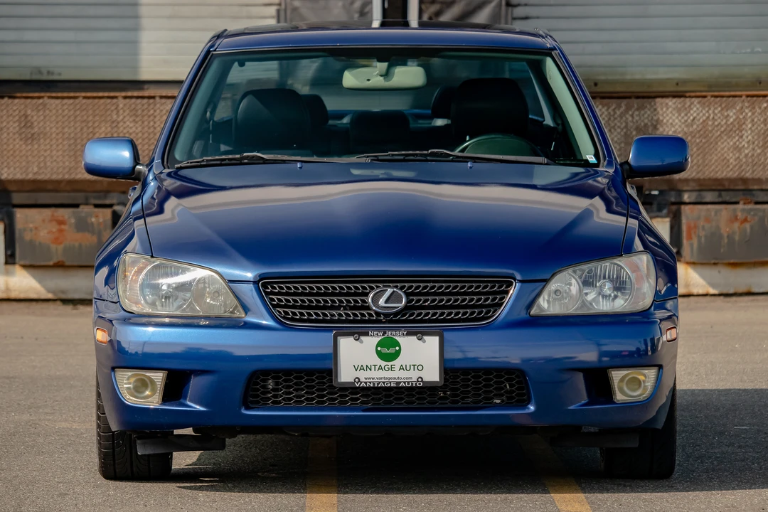 2002 Lexus IS 1st Gen - Image 19 of 31