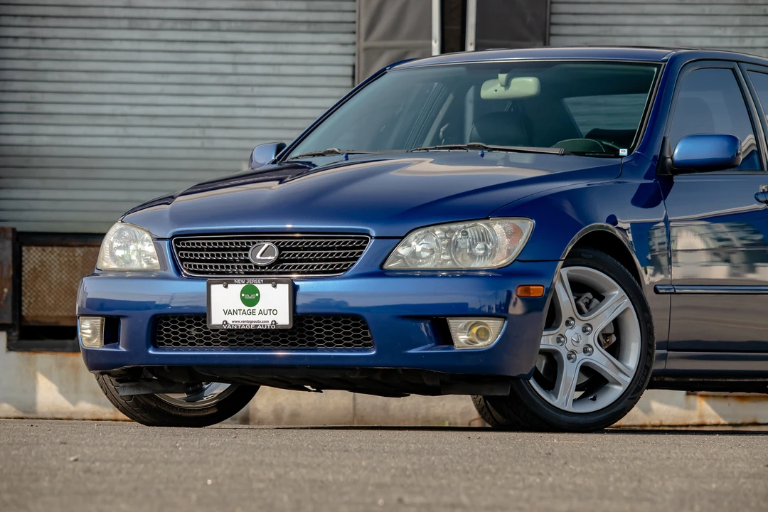2002 Lexus IS 1st Gen - Image 23 of 31