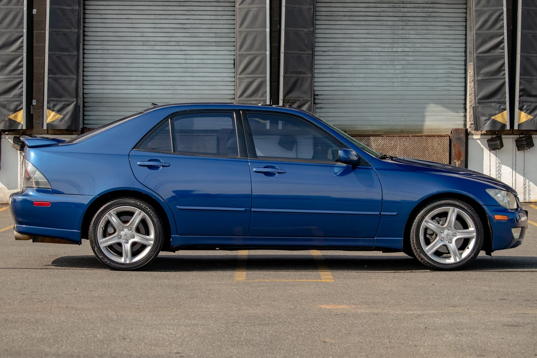 2002 Lexus IS 1st Gen - Image 5 of 31