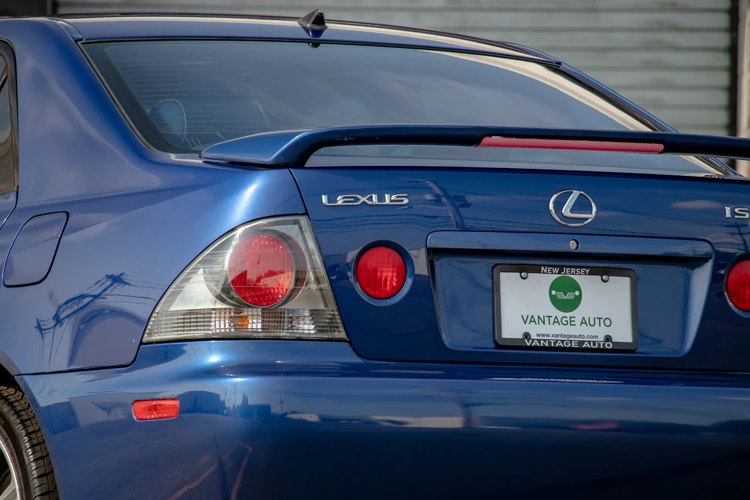 2002 Lexus IS 1st Gen - Image 28 of 31